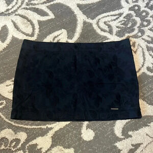 Abercrombie & fitch mini skirt. Lined. Side zip. Size 8. Navy blue. Like new.